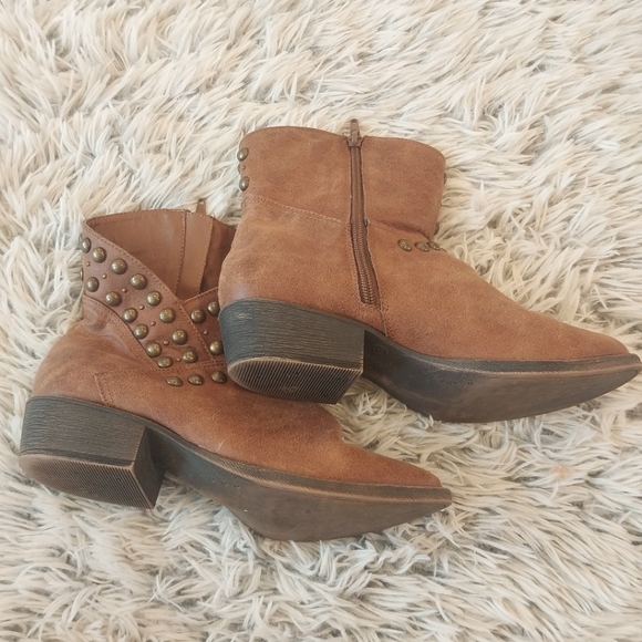 Coconuts By Matisse Leather Roundup Studded Boots Sz 8 - Picture 2 of 7